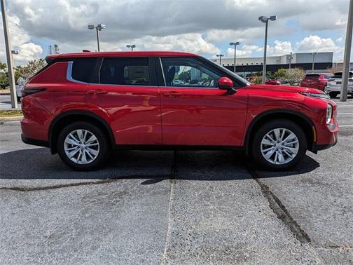 2025 Mitsubishi Outlander ES