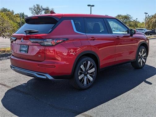 2025 Mitsubishi Outlander SE