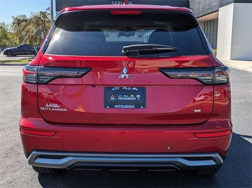 2025 Mitsubishi Outlander SE