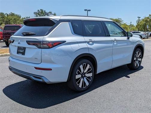 2025 Mitsubishi Outlander SEL