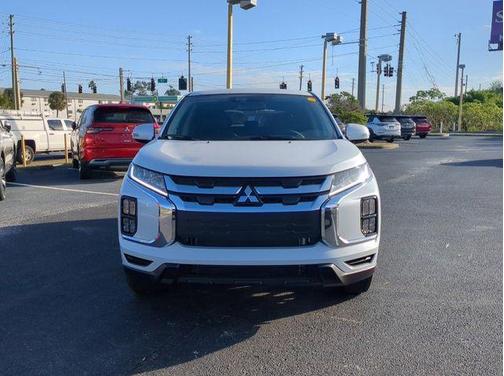 White Diamond 2026 Mitsubishi Outlander Sport 2.0 SE