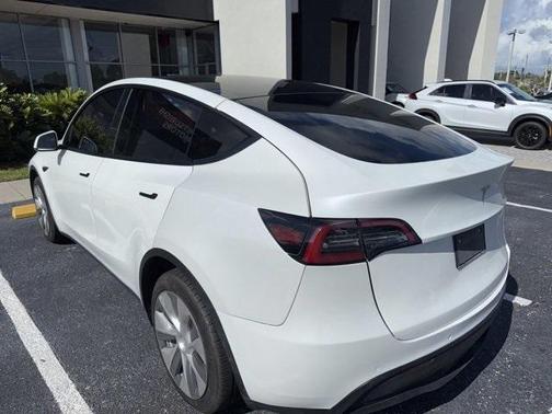 2022 Tesla Model Y Long Range