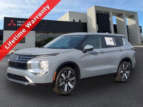 Gray 2026 Mitsubishi Outlander SE