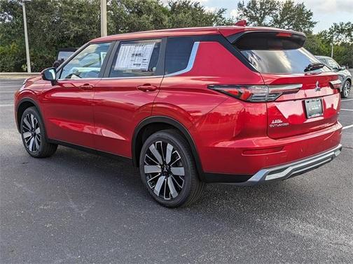 2025 Mitsubishi Outlander SE
