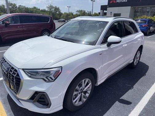 2023 Audi Q3 45 S line Premium