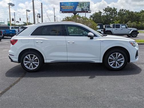 2023 Audi Q3 45 S line Premium