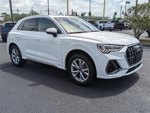 2023 Audi Q3 45 S line Premium