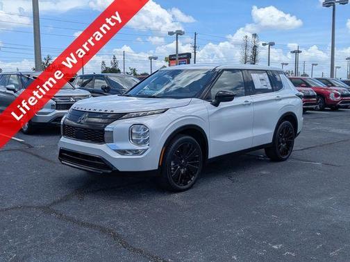 White Diamond 2026 Mitsubishi Outlander LE