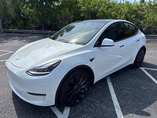 White 2022 Tesla Model Y Performance