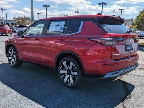 2025 Mitsubishi Outlander SE