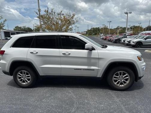2020 Jeep Grand Cherokee Laredo E