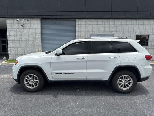 2020 Jeep Grand Cherokee Laredo E