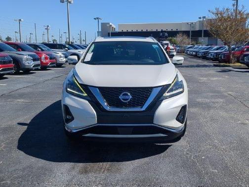 White 2019 Nissan Murano Platinum