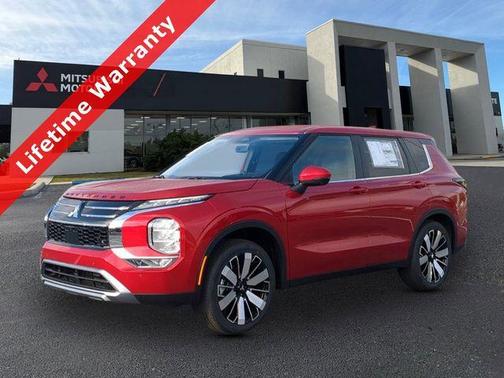 Red 2026 Mitsubishi Outlander SE