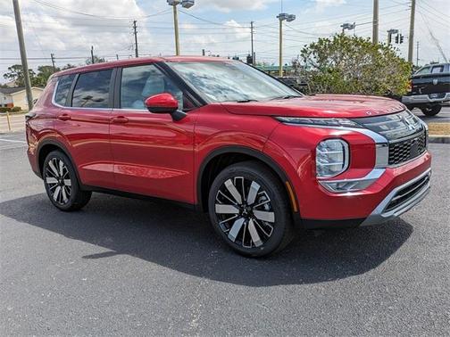 2025 Mitsubishi Outlander SE