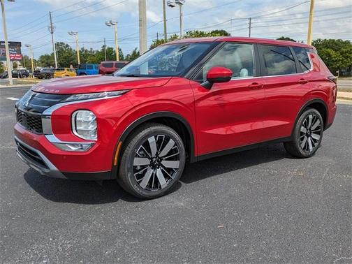 2025 Mitsubishi Outlander SE