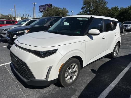 2024 Kia Soul LX