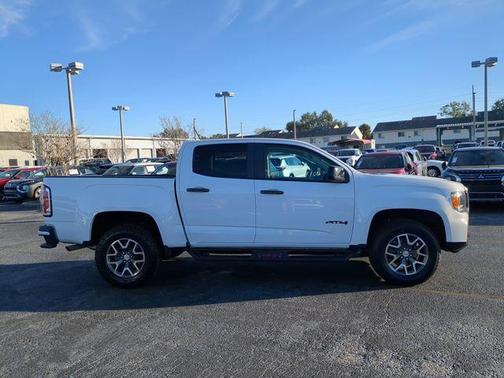 2022 GMC Canyon AT4 w/Leather