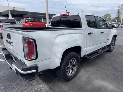 2022 GMC Canyon AT4 w/Leather