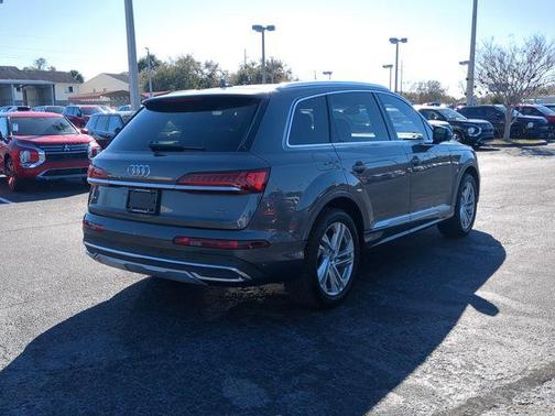 2021 Audi Q7 55 Premium Plus