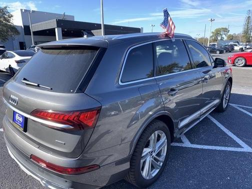 2021 Audi Q7 55 Premium Plus