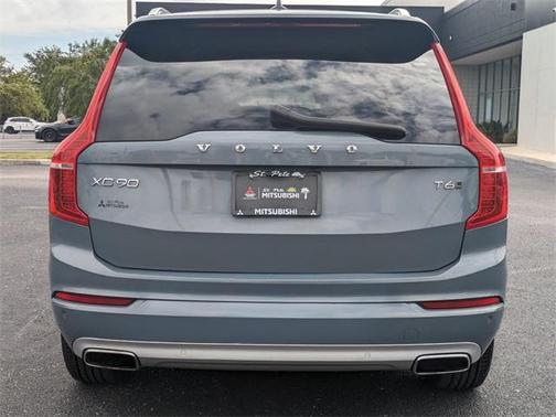 2020 Volvo XC90 T6 Momentum 7 Passenger
