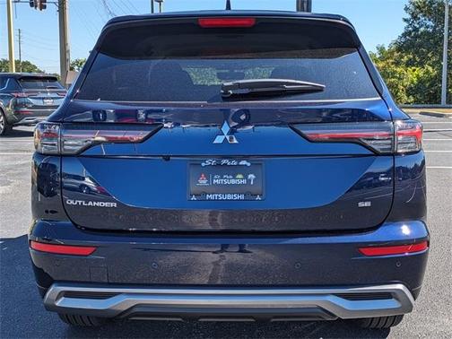 2025 Mitsubishi Outlander SE