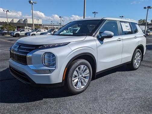 2025 Mitsubishi Outlander ES