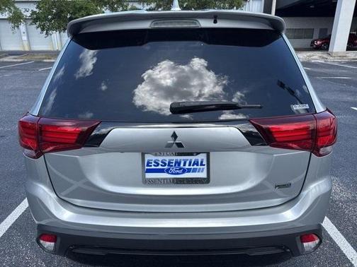 2021 Mitsubishi Outlander PHEV LE