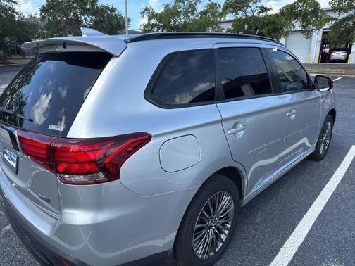 2021 Mitsubishi Outlander PHEV LE