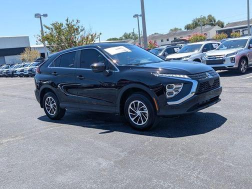 Labrador Black Pearl 2026 Mitsubishi Eclipse Cross ES