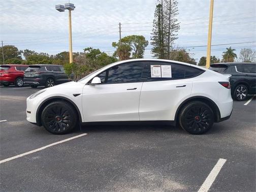 2023 Tesla Model Y Long Range