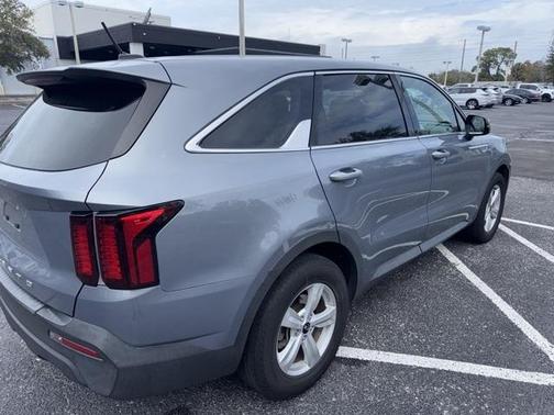 2021 Kia Sorento LX