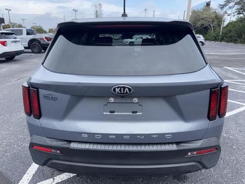 2021 Kia Sorento LX