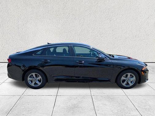 Ebony Black 2023 Kia K5 LXS