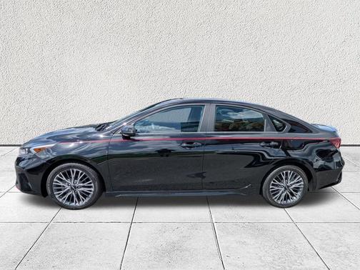 Aurora Black 2024 Kia Forte GT-Line
