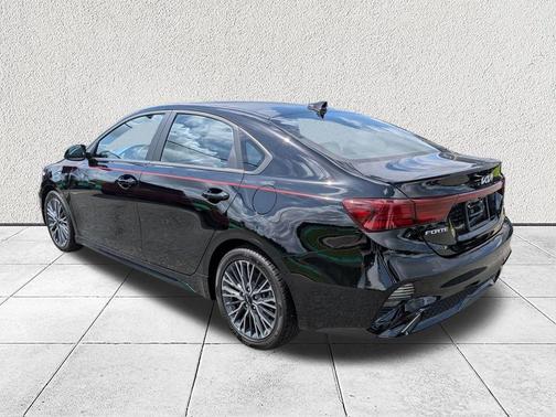 Aurora Black 2024 Kia Forte GT-Line