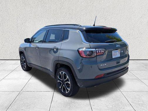 Sting-Gray Clearcoat 2024 Jeep Compass Limited