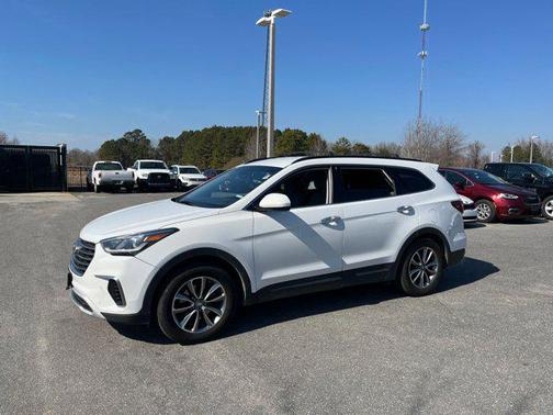 2017 Hyundai SANTA FE SE