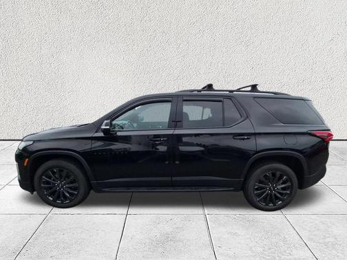 Mosaic Black Metallic 2022 Chevrolet Traverse RS