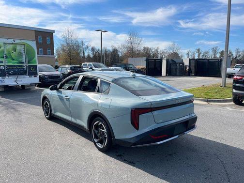 2025 Kia K4 EX