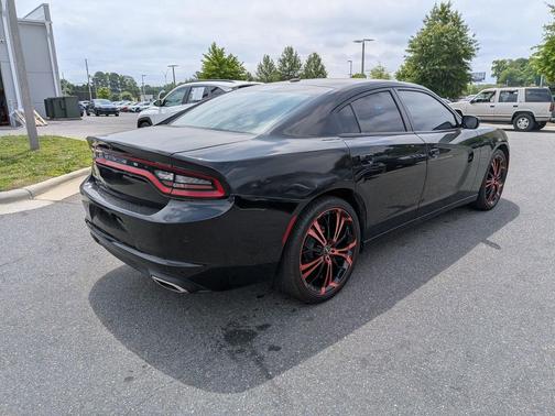 Pitch Black Clearcoat 2022 Dodge Charger SXT