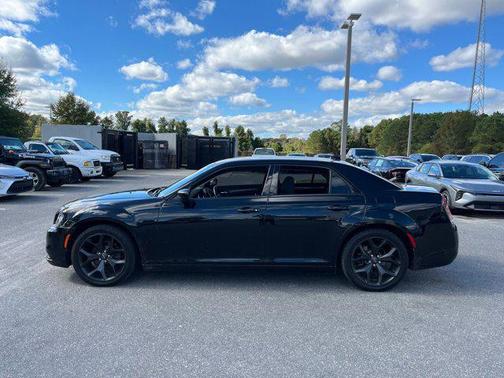 2021 Chrysler 300 Touring
