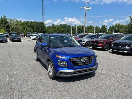 2021 Hyundai VENUE SE