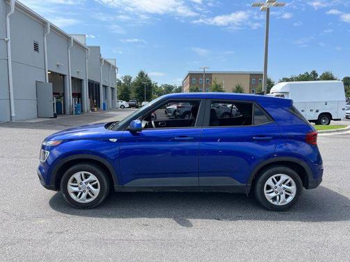 2021 Hyundai VENUE SE