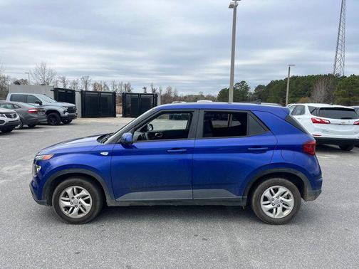 2021 Hyundai VENUE SE