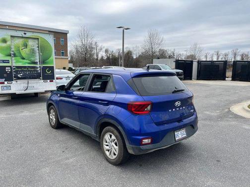 2021 Hyundai VENUE SE