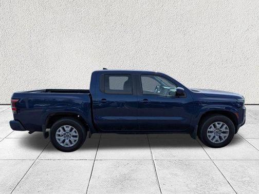 Deep Blue Pearl 2022 Nissan Frontier SV
