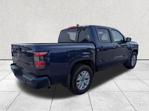 Deep Blue Pearl 2022 Nissan Frontier SV