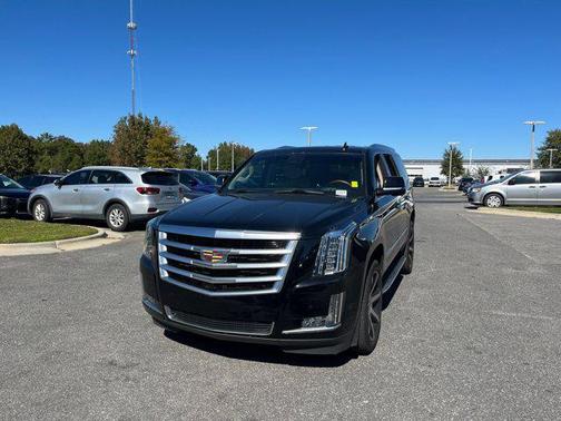 2018 Cadillac Escalade Luxury